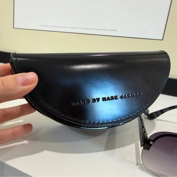 Marc Jacobs Black and Gray Sunglasses - Picture 6 of 7